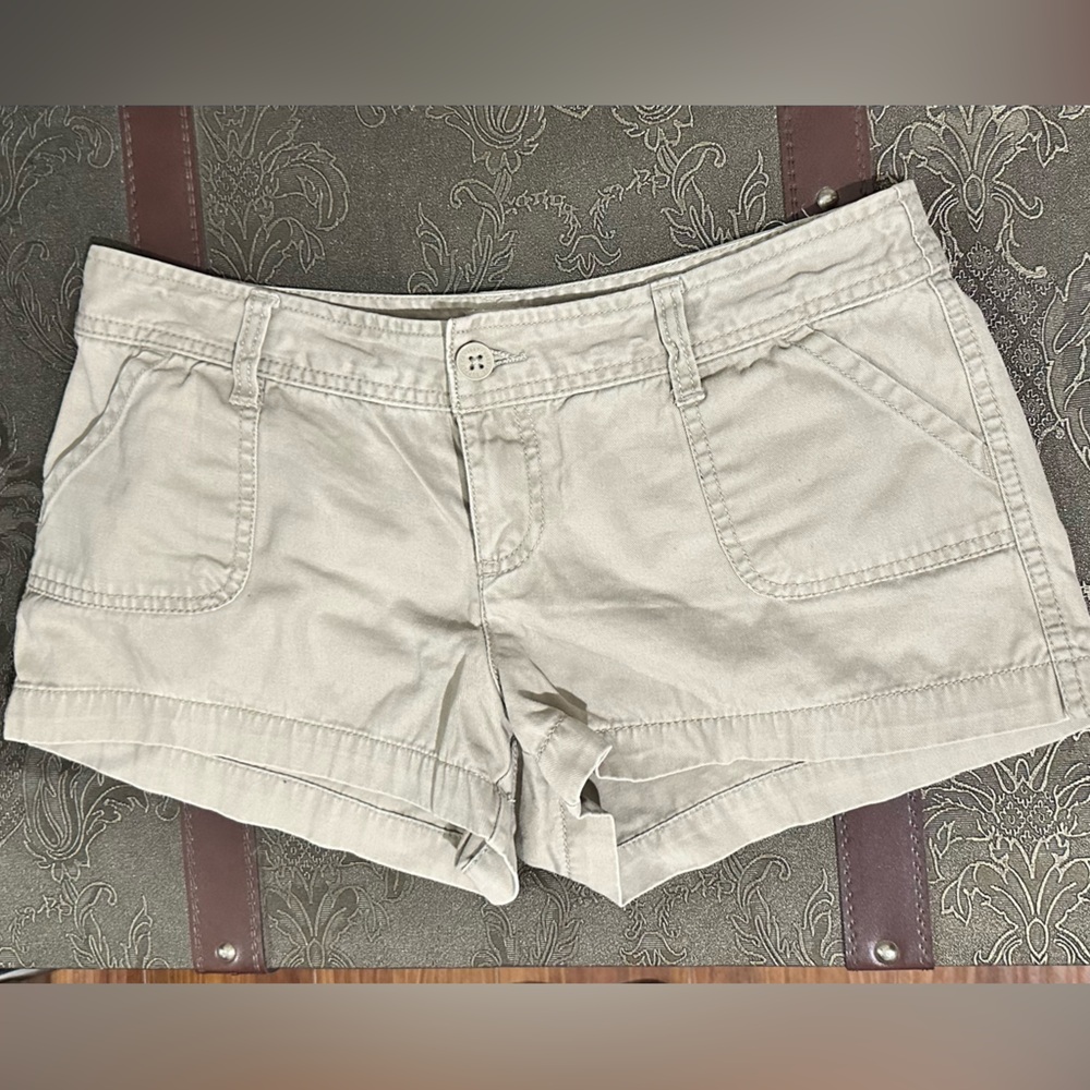 Cute short shorts, size 9